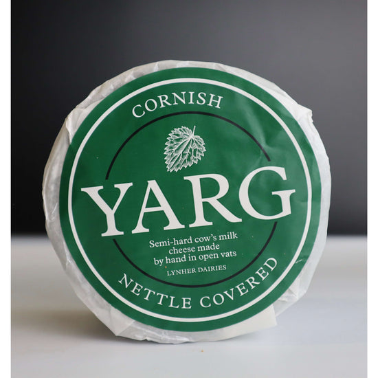Cornish yarg, chutney & crackers